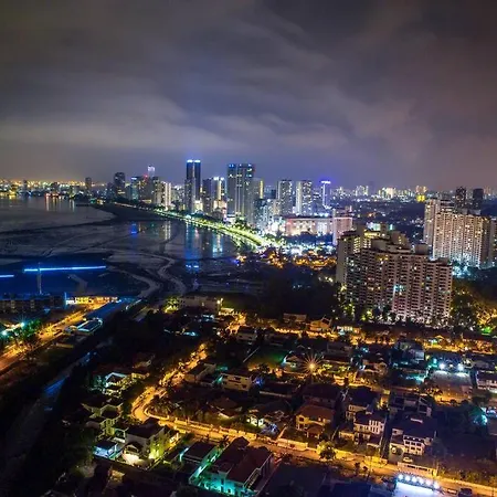 The Landmark By Katana New 3Br Grand Seaview Homestay At Gurney 无敌海景三房套房 Tanjung Bungah  Exterior photo